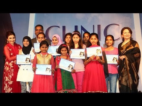 Soha Ali Khan & Sharmila Tagore At Felicitation Ceremony Of Clinic Plus Scholarship 2014-15 !