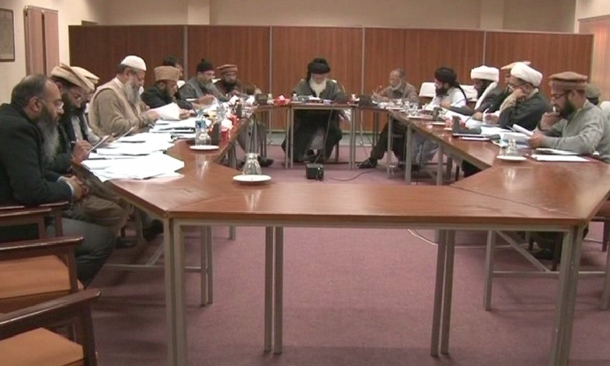 Three consecutive declarations for divorce should be punishable offence: CII