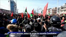 Népal: tensions persistantes sur le projet de Constitution