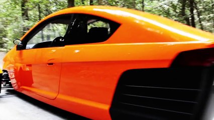 Elio - Une drôle de voiture à 3 roues