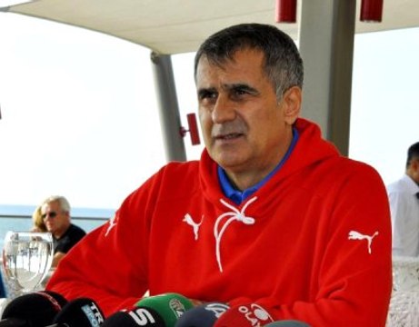 Şenol Güneş: Emre Belezoğlu'nu Destekliyorum, Haklı Bir Serzenişti