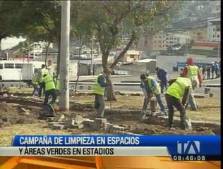 Realizan campaña de limpieza en los espacios y áreas verdes de ingreso a los escenarios deportivos