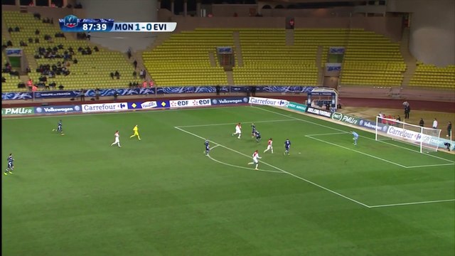 Martial fecha o caixão do Évian na Copa da França