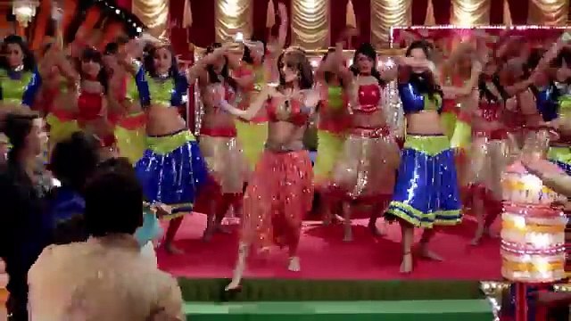 'Fashion Khatam Mujhpe' Full Official Video Song with LYRICS - Dolly Ki Doli - Sonam Kapoor