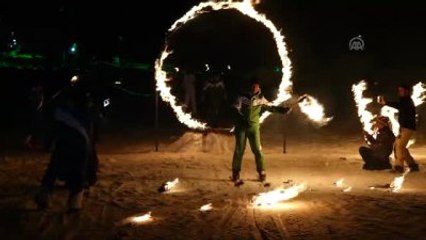 Uludağ'da Meşaleli Kayak Şöleni