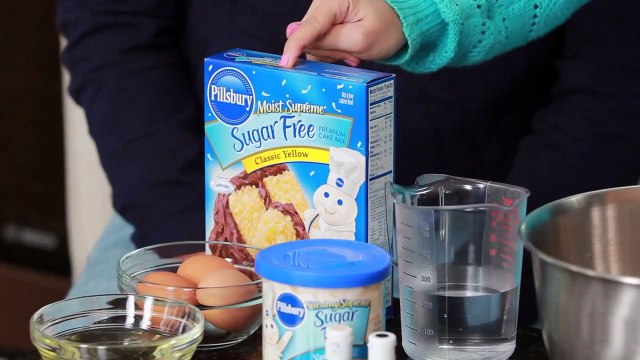 BOMBERMAN CUPCAKES - ft. Rhett and Link! - NERDY NUMMIES