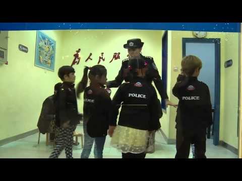 《一年級》看点 Grade One Recap：熊孩子秒变警探抓坏人霸气外漏 Kids Become Brave Policemen【湖南卫视官方版1080P】