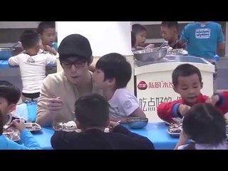 《一年级》未播花絮 Grade One Unreleased Footage 10/24: 李昊煜陈学冬吃饭变成好兄弟-Teacher Student Become Friends【湖南卫视官方版】