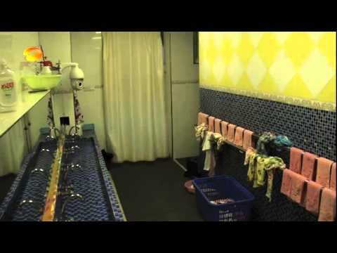 《一年级》未播花絮 Grade One Unreleased Footage - 小宋佳变身搓澡工 Miss Song Becomes Bath Server【湖南卫视官方版】