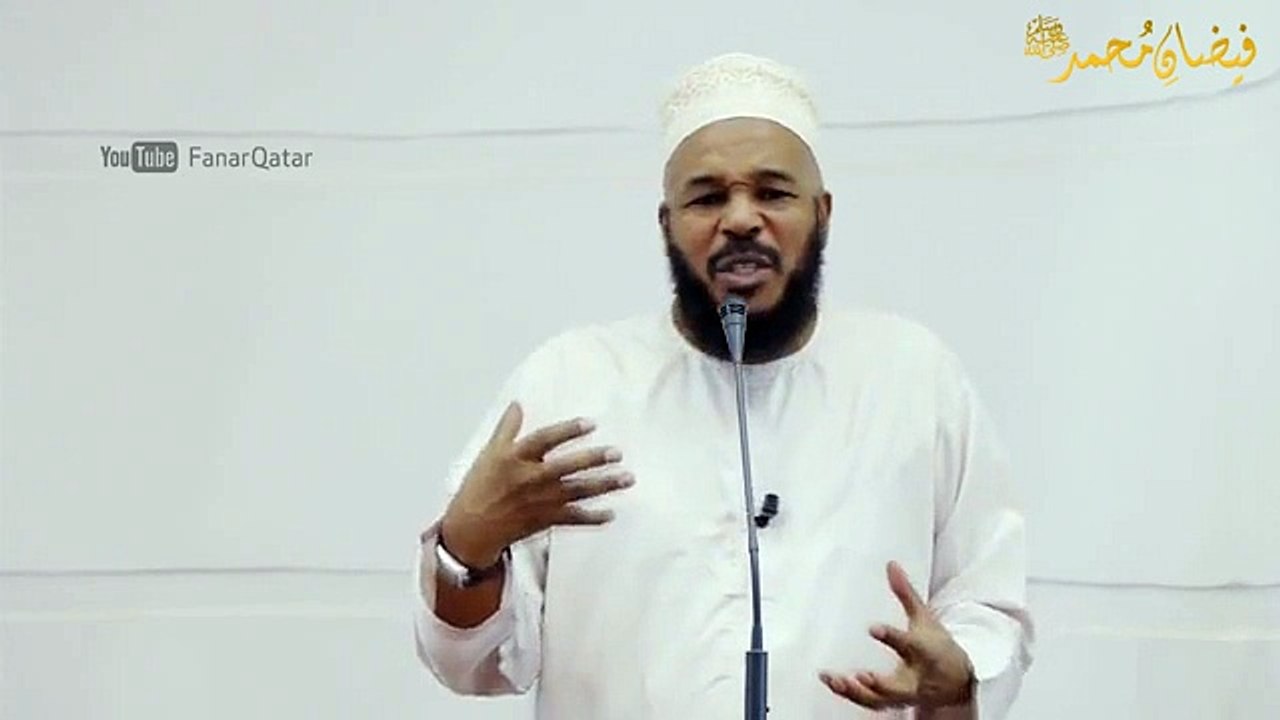 Living Islam Between the 2 Extremes