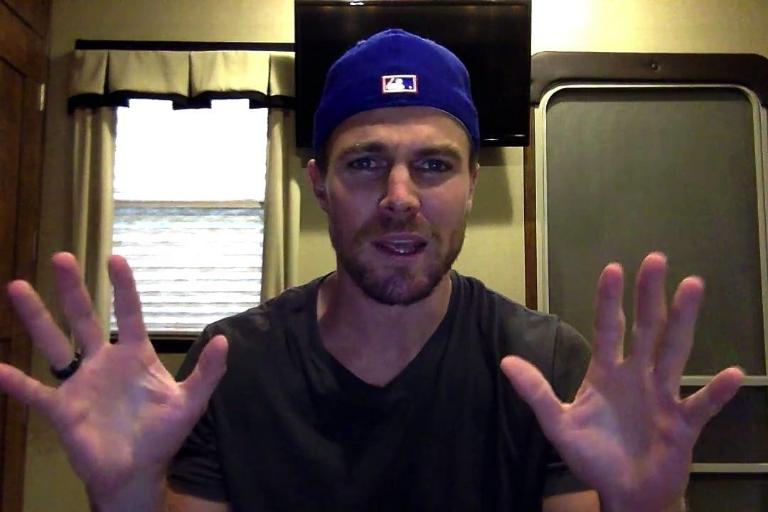 Stephen Amell - Our campaign is officially underway!!!