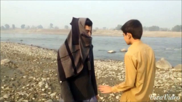 Bollywood VS Pollywood Romance Scene - KhaTTaK Vines - ZaidAliT - Pakistani Vines