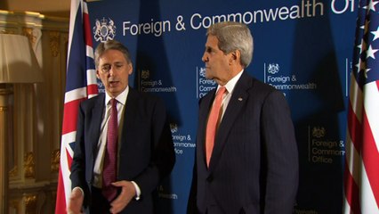 Hammond and Kerry discuss threat of Islamic State
