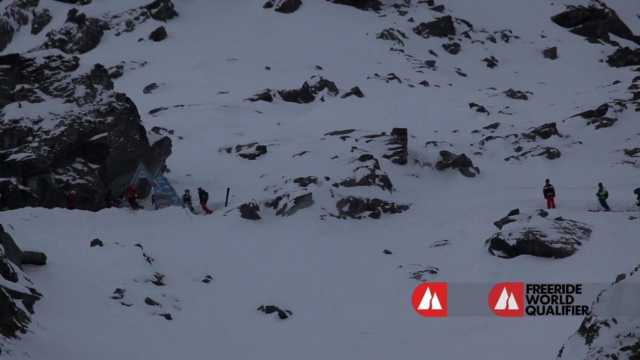 76 Laure Vailly