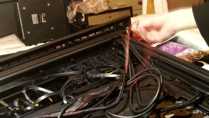 Pr.5 BitFenix Shinobi XL Full Tower Gaming Case. The two wires