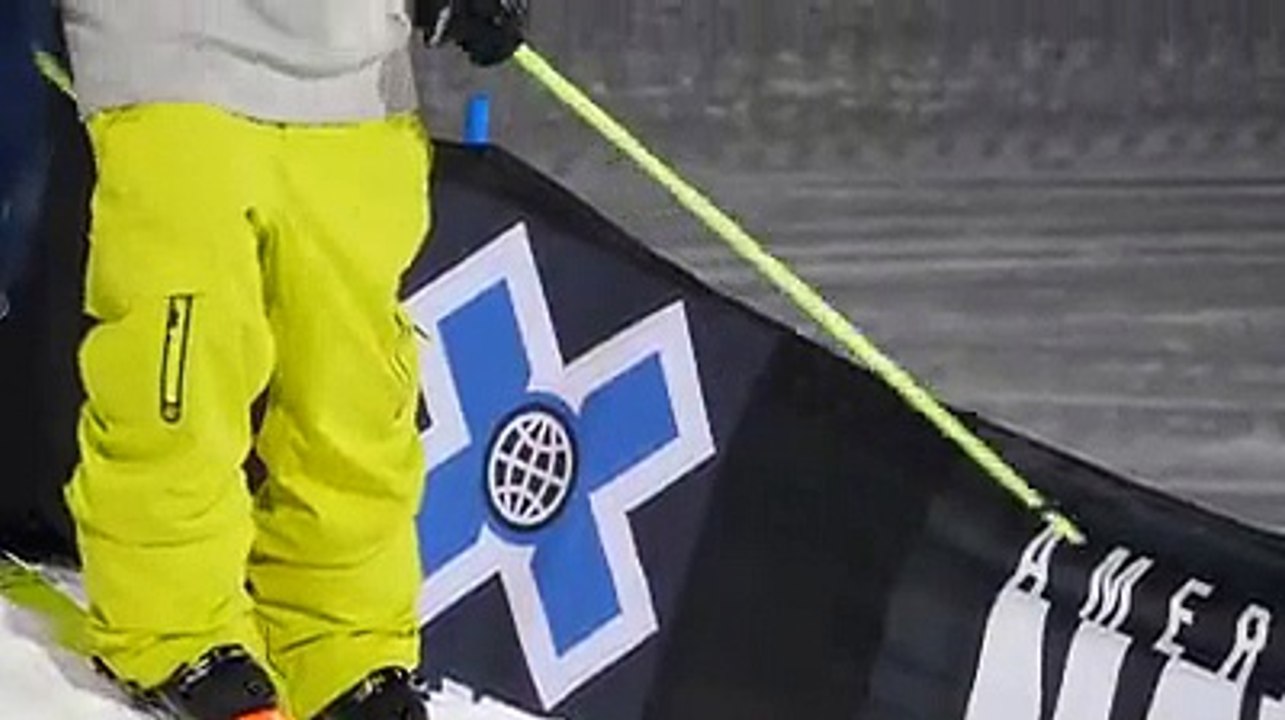 Ben Valentin s'entraîne dans le pipe des X-Games !