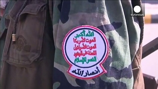 Shi'ite Houthi rebels keep pressure on Yemen president despite tentative deal