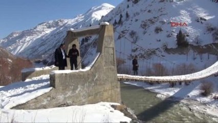 Hakkari Köprünün Tabelası 10'nuncu Kez Çalındı
