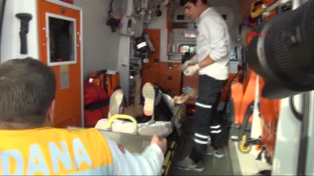 Adana Kızların Facebook'taki 'Sürtük' Tartışması Kanlı Bitti