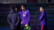 Messi, Iniesta, Alves train alone