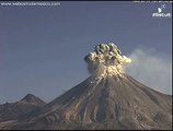 Enorme Explosion Volcan de Colima Columna de cenizas de 4kms