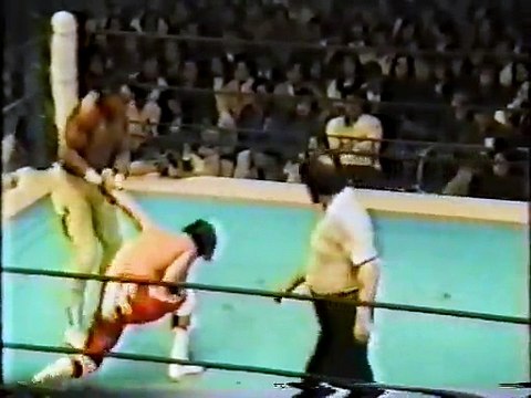 Wild Pegasus vs 2 Cold Scorpio (New Japan 04.16.1992) (Handheld)