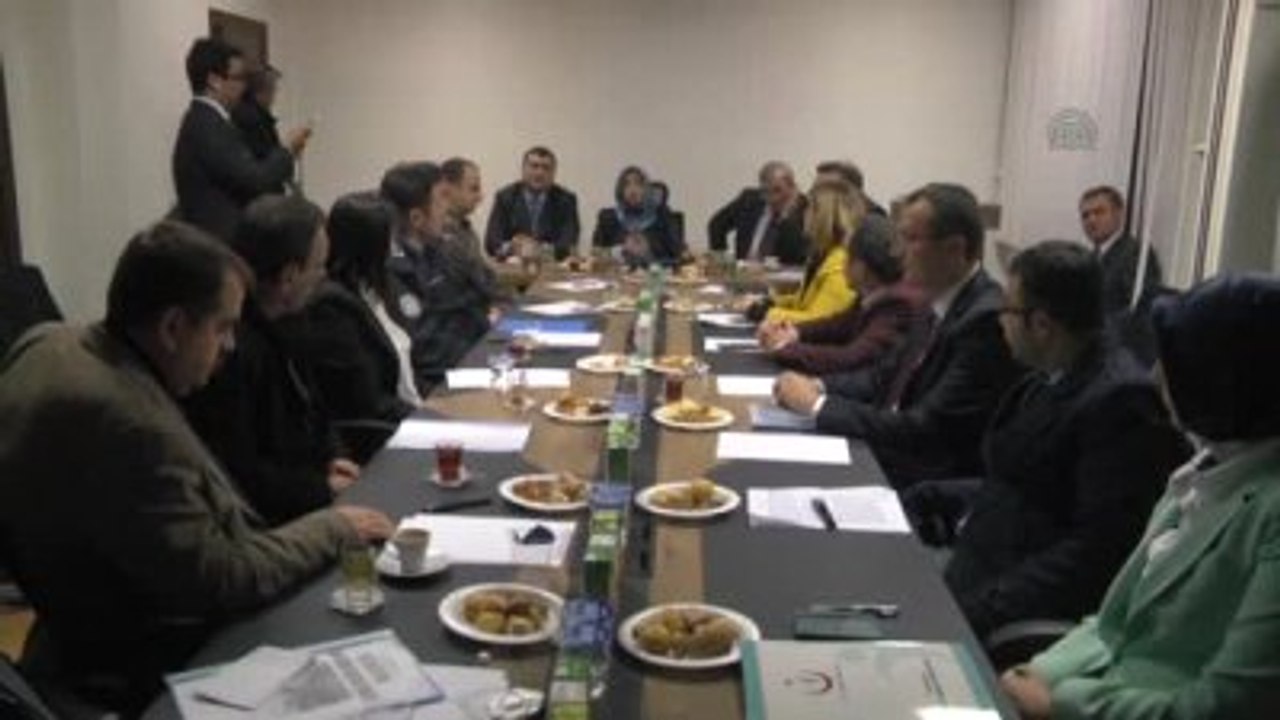 Aile ve Sosyal Politikalar Bakan Yardımcısı Atabek, Sakarya'da