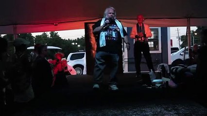 Bryan Clark sings Suspicious Minds AT ELVIS WEEK 2013 VIDEO