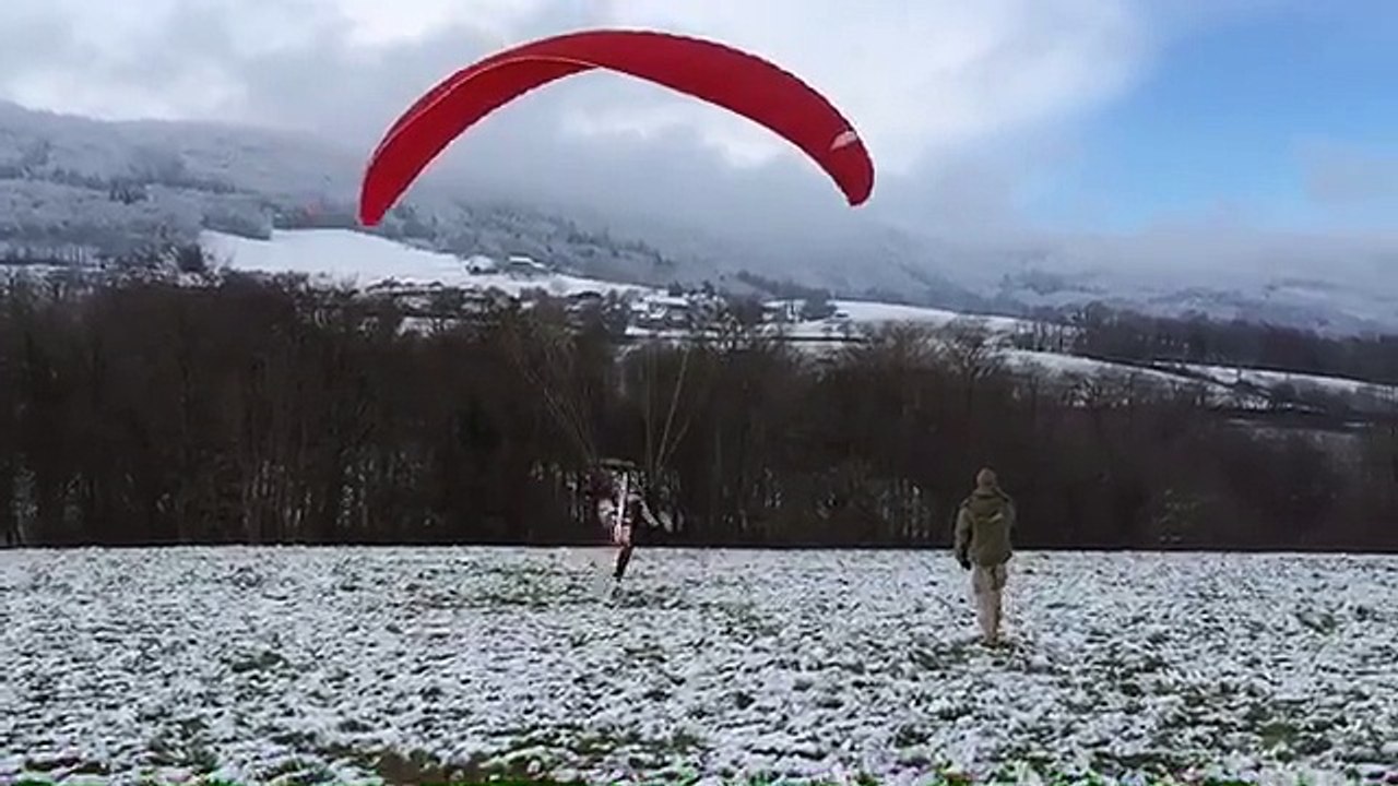 Premiers décollages paramoteur solo