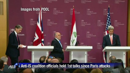Anti-IS coalition officials hold first talks since Paris attacks