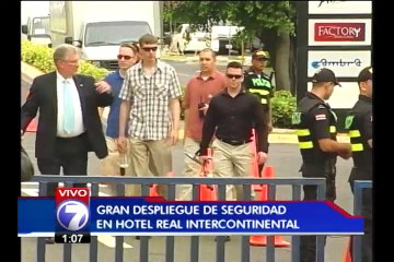 Tránsito eliminó reductor de velocidad para favorecer paso de vehículo de Obama