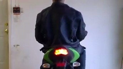 Sinyalli Motorcu Montu