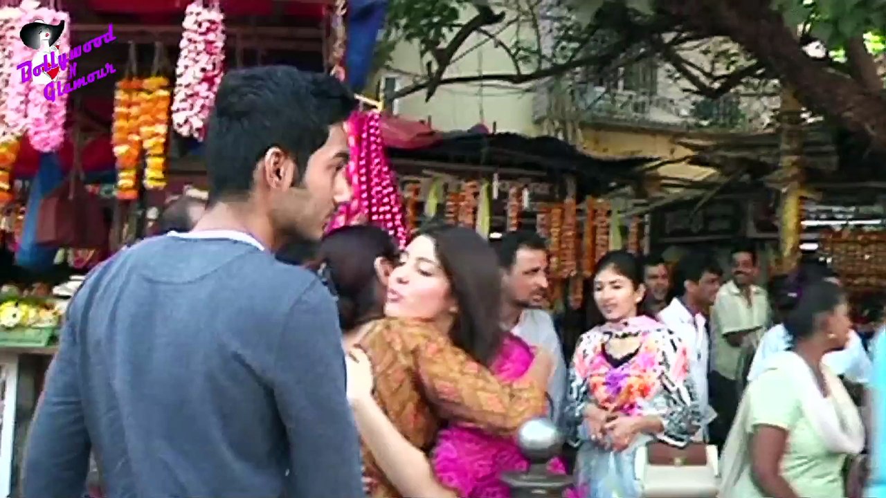 Aditya Pancholi & Family visit  Siddhivinayak Temple