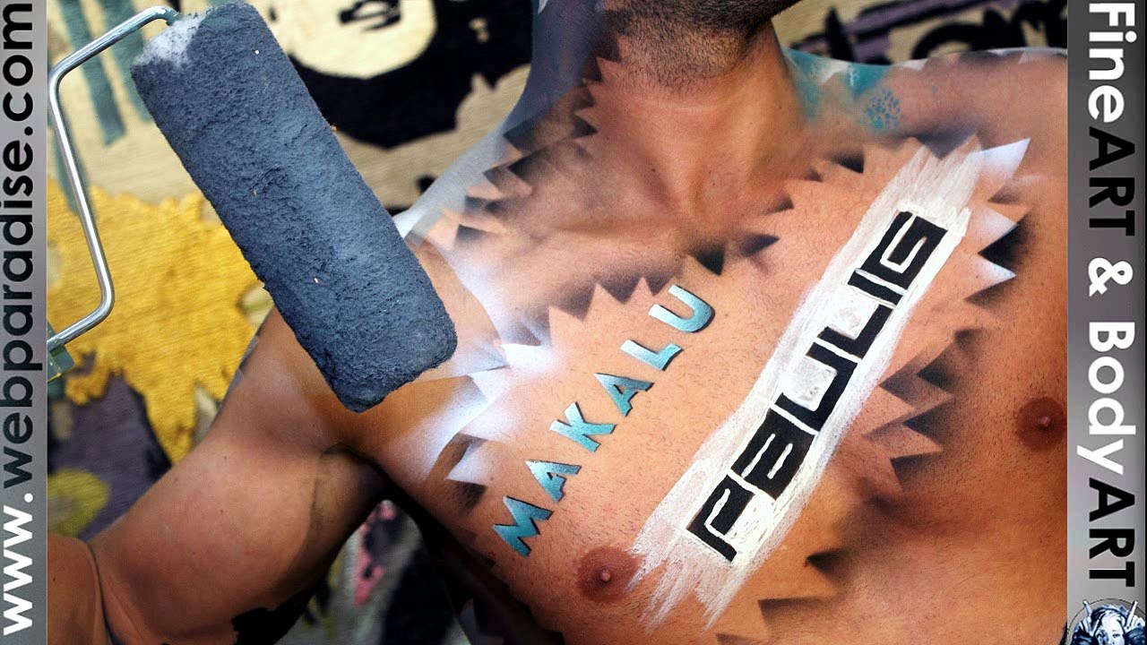 teppich-paulig-bodypainting-domotex-live-bodypaint