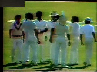 3 crazy Imran Khan deliveries, floors Aussies 1987 World Cup