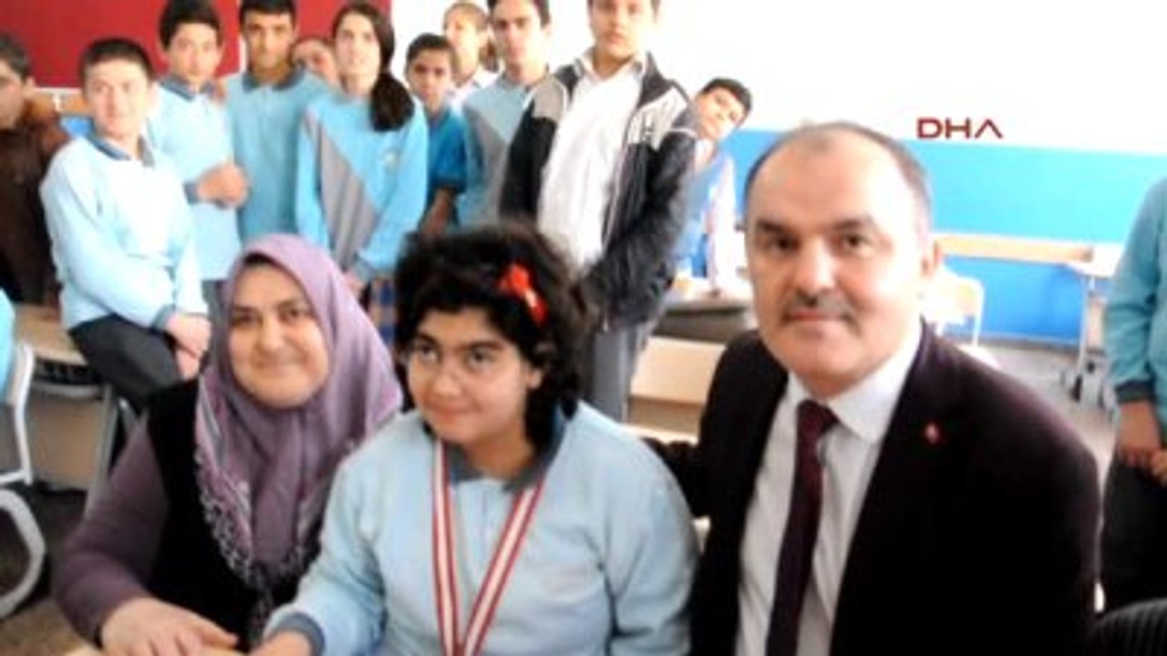 Denizli Karne ve Madalya Sevinci Yaşayan Engelli Dilek'e Akülü Tekerlekli Sandalye Sözü