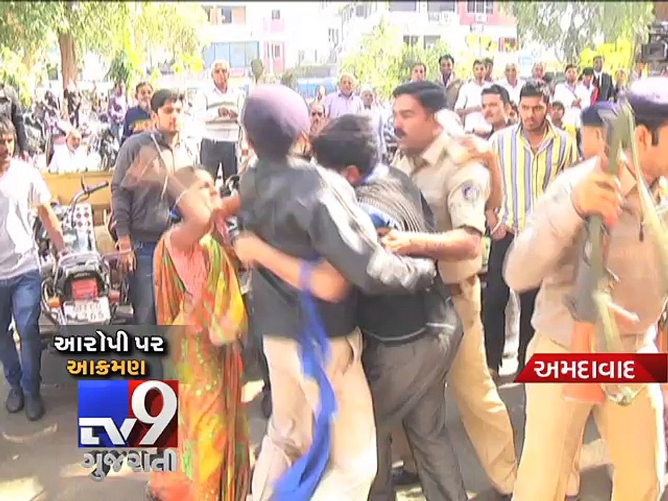 Angry parents thrash school teacher accused of molesting, Ahmedabad - Tv9 Gujarati