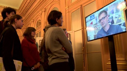 Rencontre avec des lycéens caricaturistes dans le cadre de la mobilisation de l'École