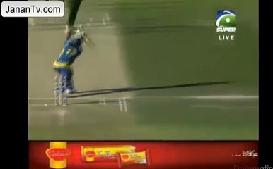 Super Fast and Sharp One Handed Catch by Misbah