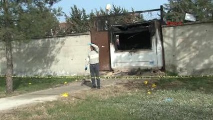 Bursa'da Hipodromda İşten Çıkartılan Seyisler, Güvenlik Kulübesini Molotofla Yaktı