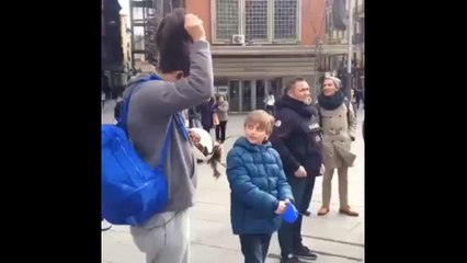 Cristiano Ronaldo se déguise en sdf pour un fan