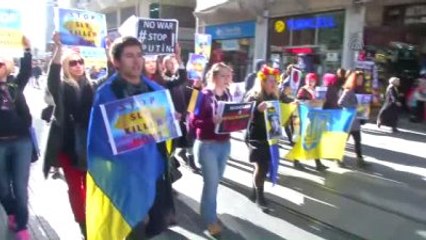 Ukraynalılar "Barış Yürüyüşü" Yaptı