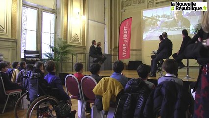 VIDEO. Le navigateur François Gabart rencontre les écoliers niortais