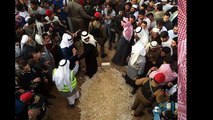 لحظة الإنتهاء من دفن الملك عبد الله في مقبرة العود بالرياض