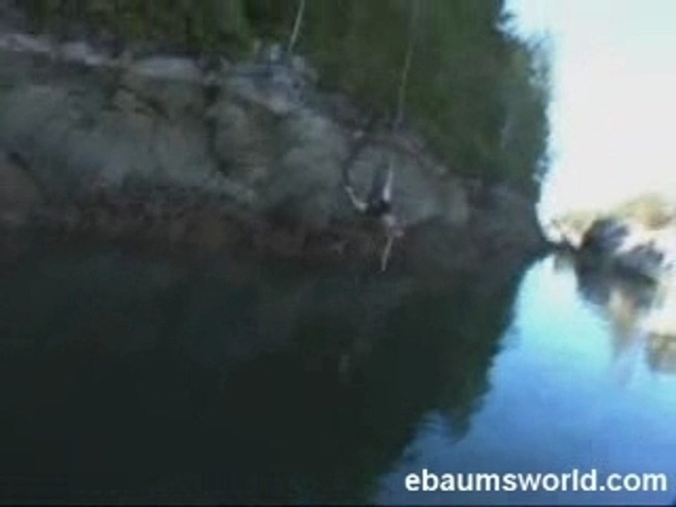 Idiot_2_footswin