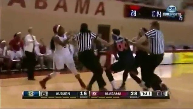 Women's basketball players brawl during Alabama VS Auburn