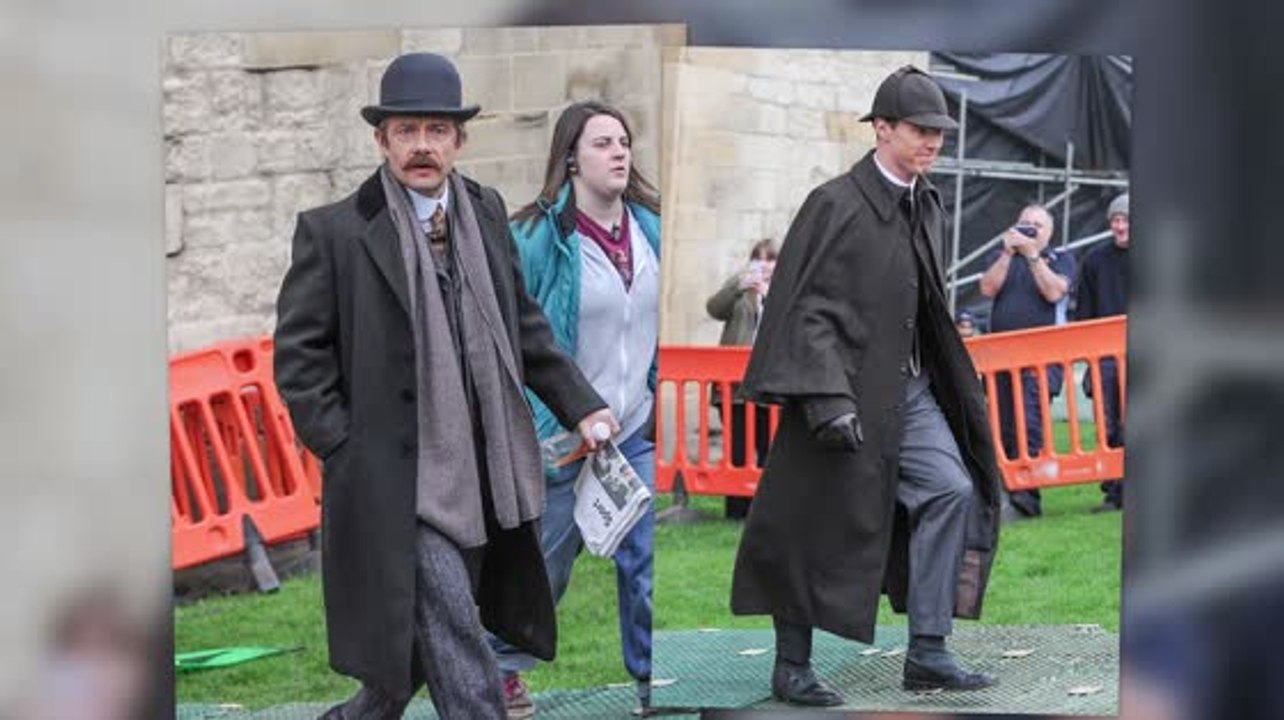 Benedict Cumberbatch und Martin Freeman in ihren Sherlock Kostümen