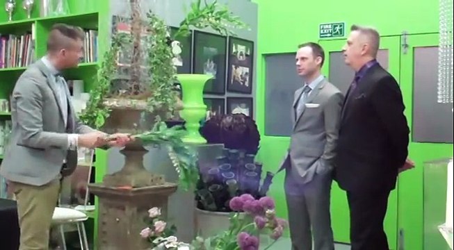 The Wedding Guys meet Simon Lycett to talk about Pedestal Arrangements - YouTube
