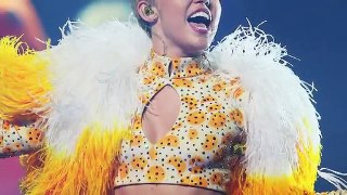 Miley Cyrus Falls On Stage - Bangerz Tour 2014 Australia