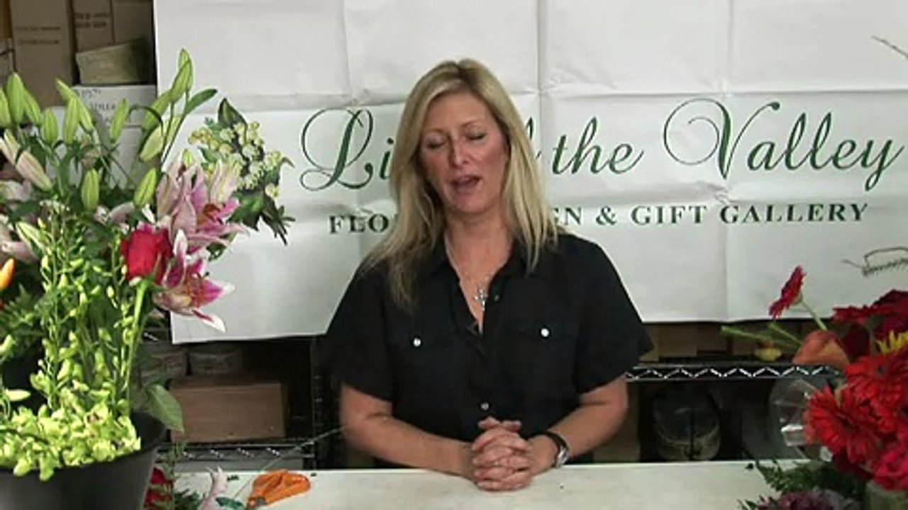 Wedding Flowers and Floral Arrangements - How to Find Bridal Bouquet Ideas